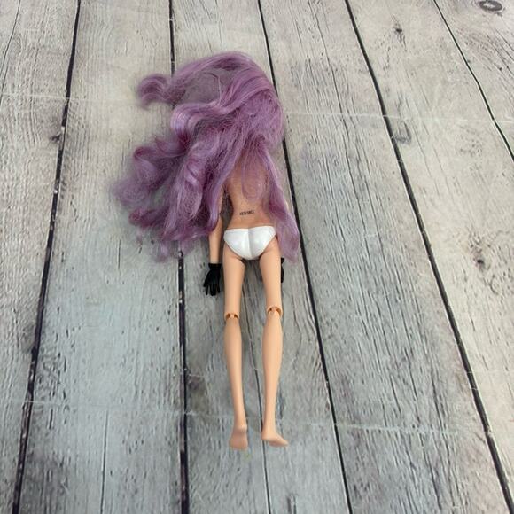 Project MC2 MGA Netflix McKeyla Mcalister Doll - Picture 4 of 4